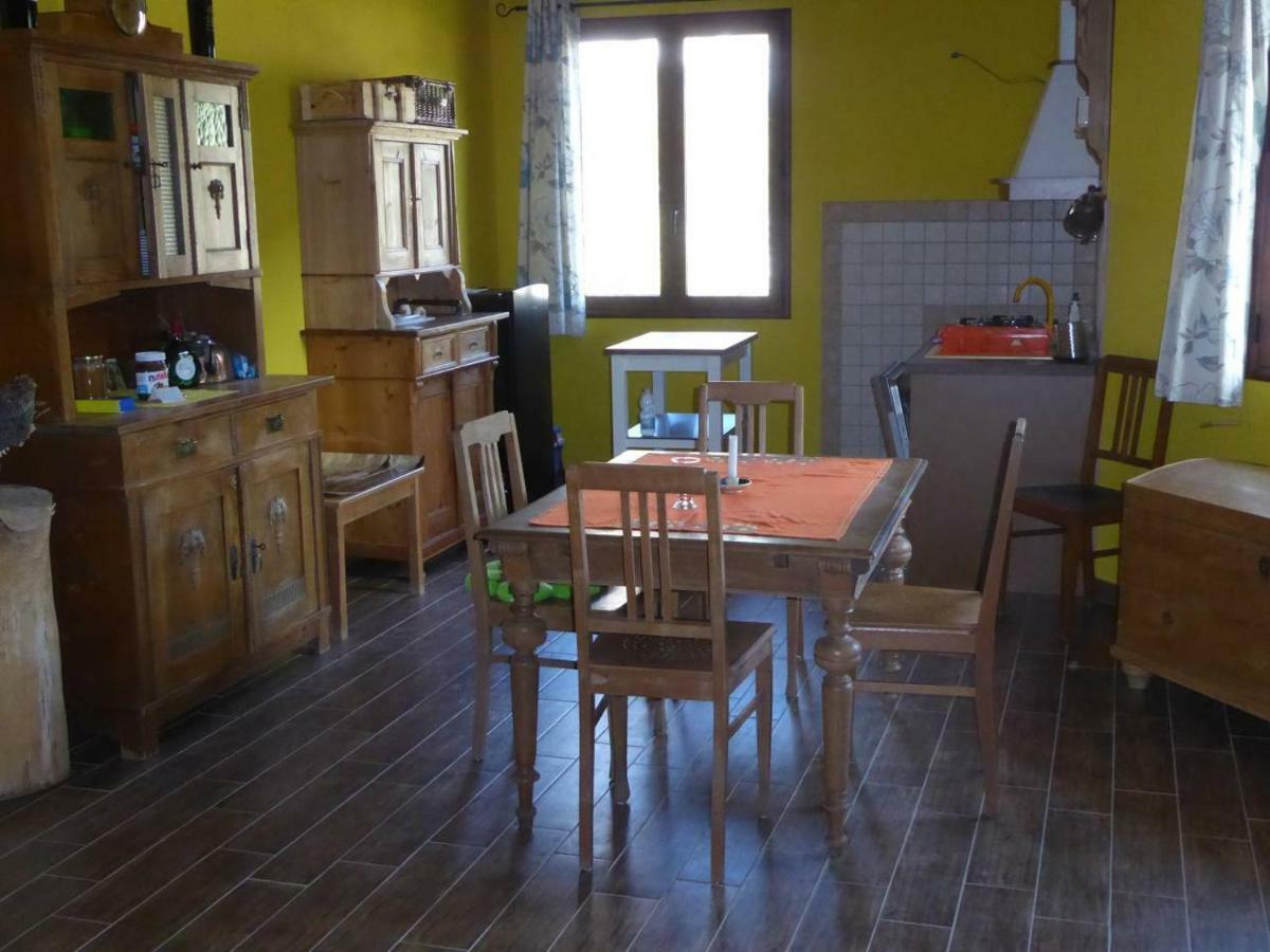 Il Rustico Apartment Fluminimaggiore Bagian luar foto