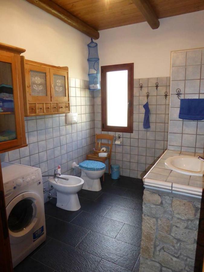 Il Rustico Apartment Fluminimaggiore Bagian luar foto